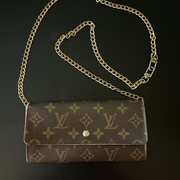 LV Sarah Wallet with Bronze Chain - Picture 1 of 14
